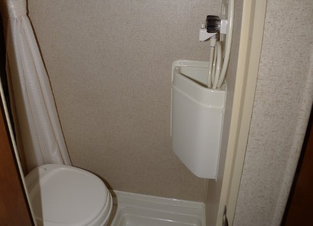 RV Rental Denver Travel Trailer Rpod 179 bathroom